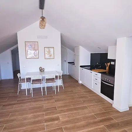 Lägenhet Carmo Center 3 *